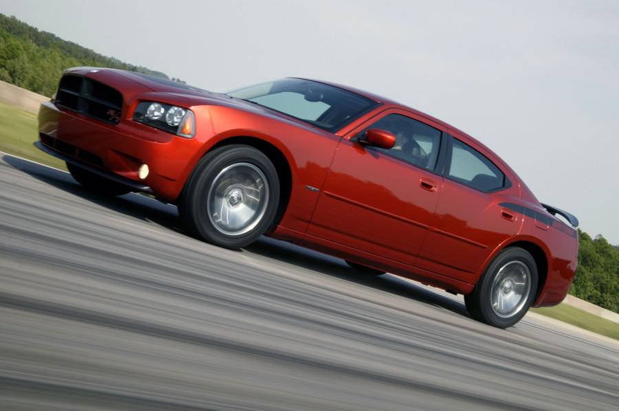  Dodge Charger Daytona R/T 2006 года  (фото 20 из 38)